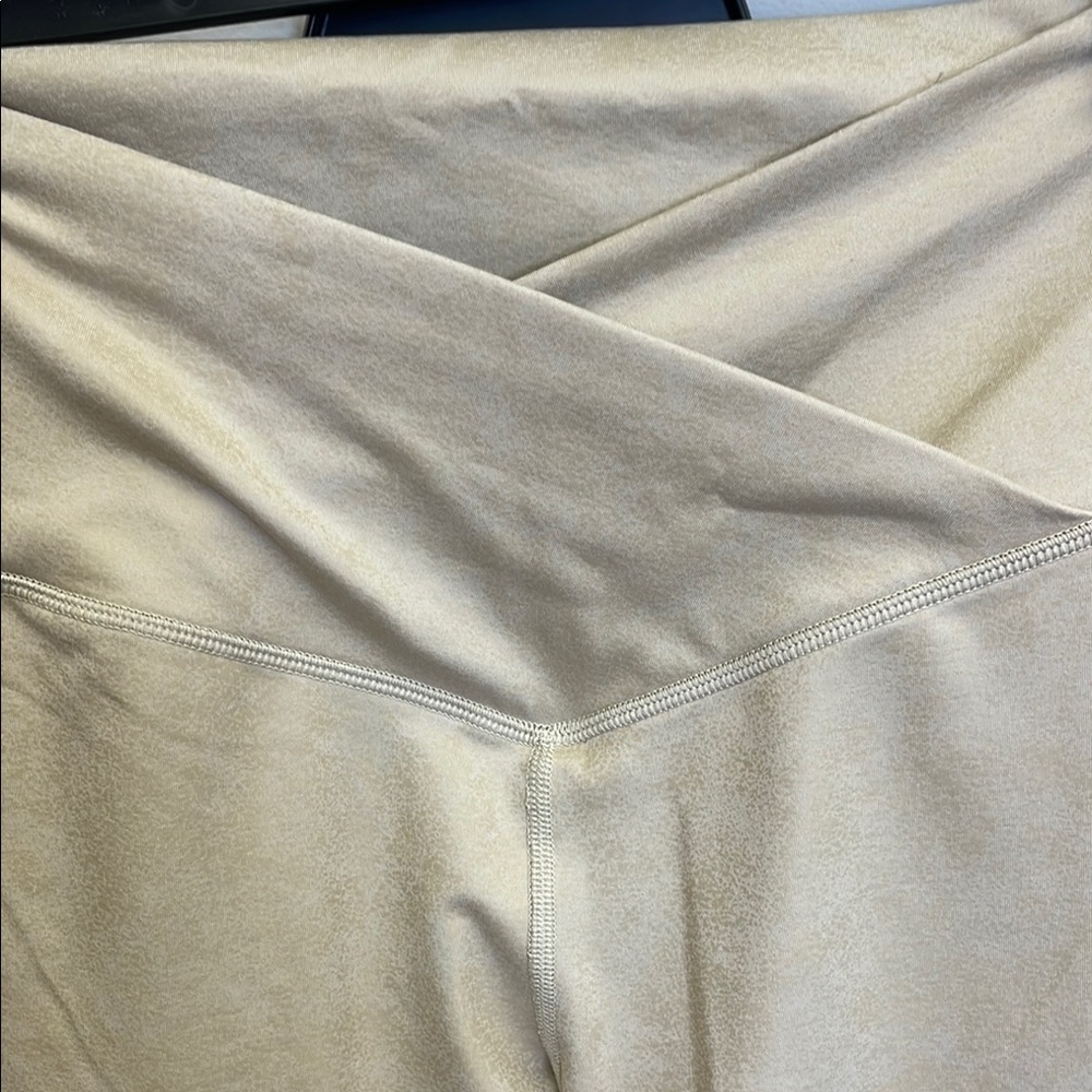 Aerie Cream Leggings - Picture 3 of 5